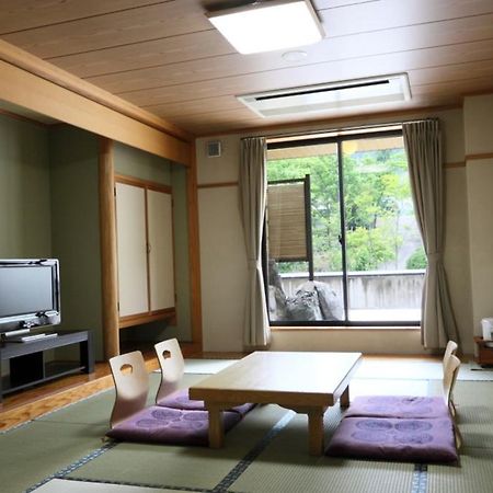 Ishiuchi Yungparunas Hotel Minamiuonuma Exterior foto