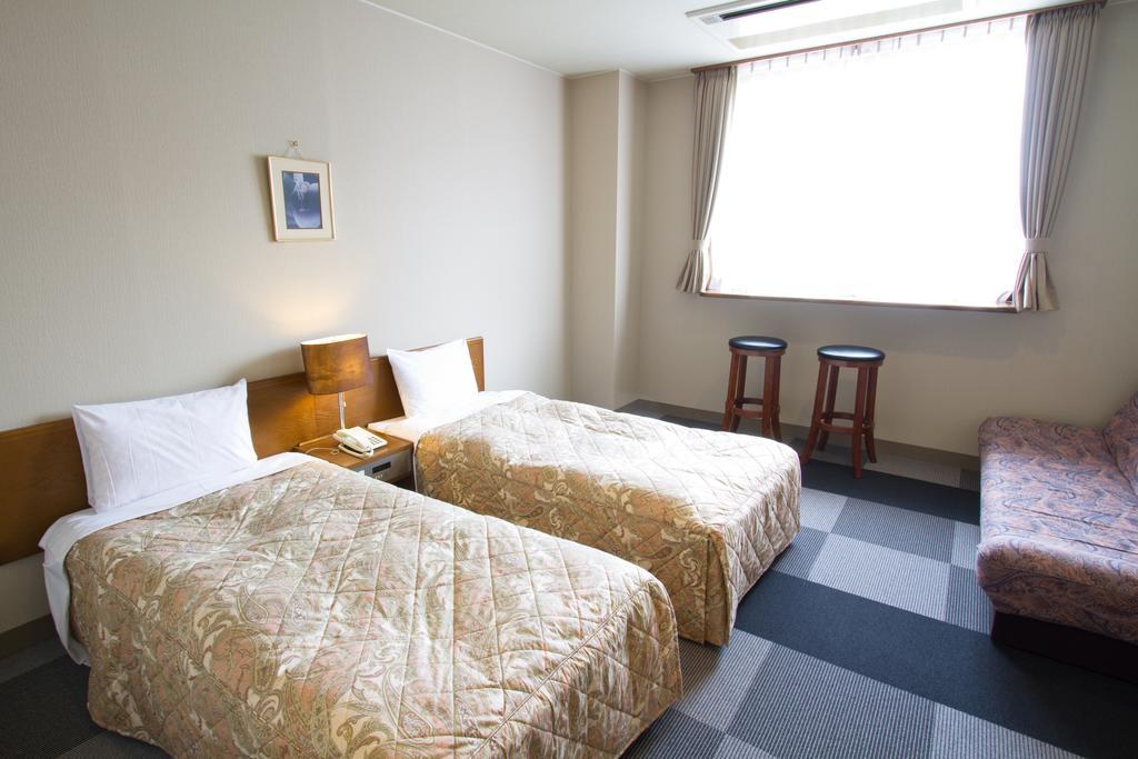 Ishiuchi Yungparunas Hotel Minamiuonuma Exterior foto